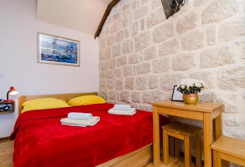 Номер Стандарт Вид на Море, Eddie's Sea View Rooms Old Town