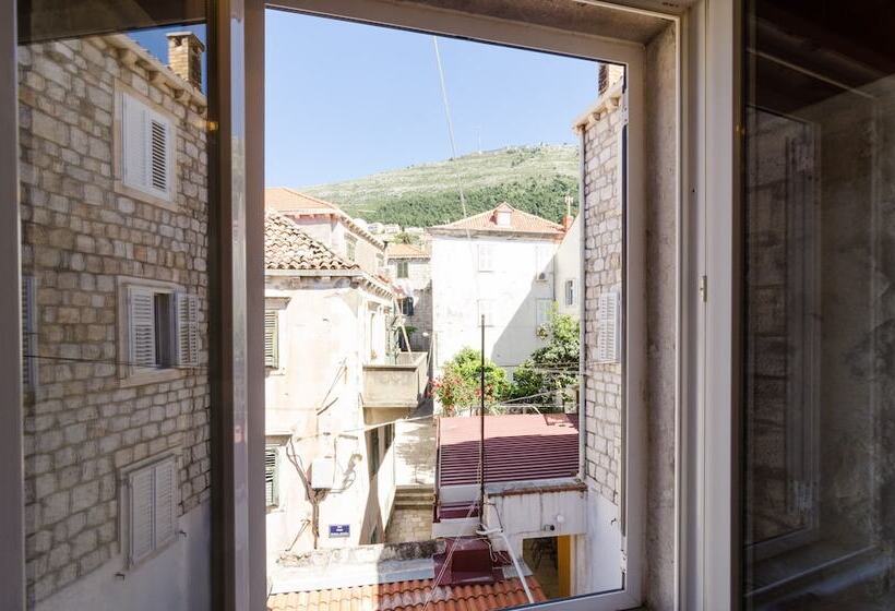 Quarto Estandar, Eddie's Sea View Rooms Old Town