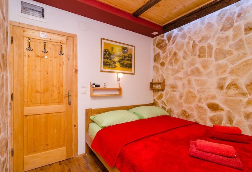 Номер Стандарт, Eddie's Sea View Rooms Old Town