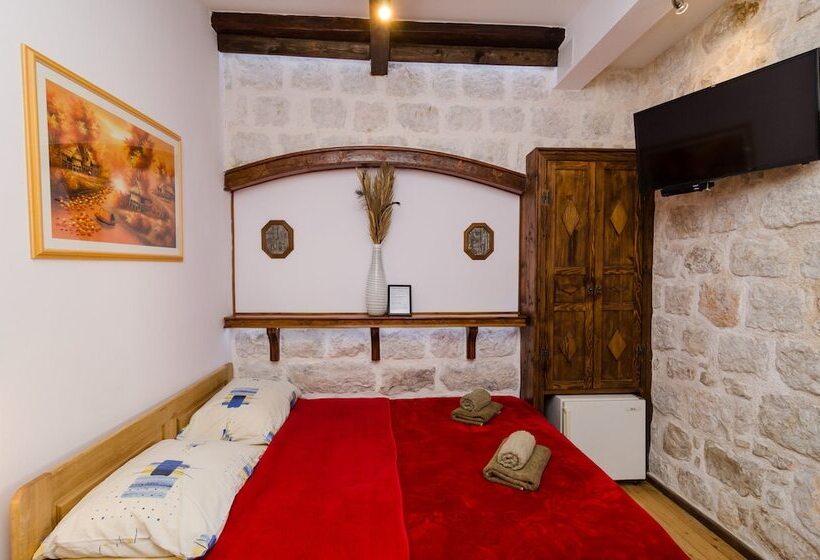 Quarto Estandar, Eddie's Sea View Rooms Old Town