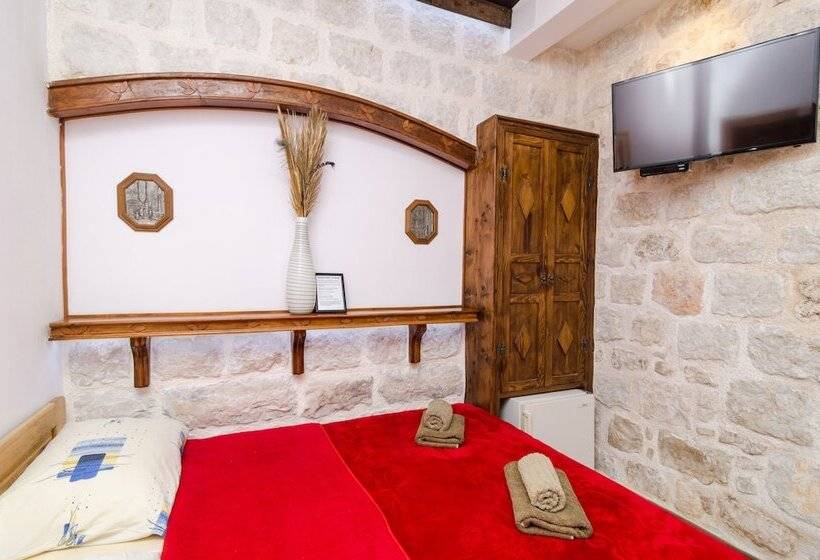 اتاق استاندارد, Eddie's Sea View Rooms Old Town
