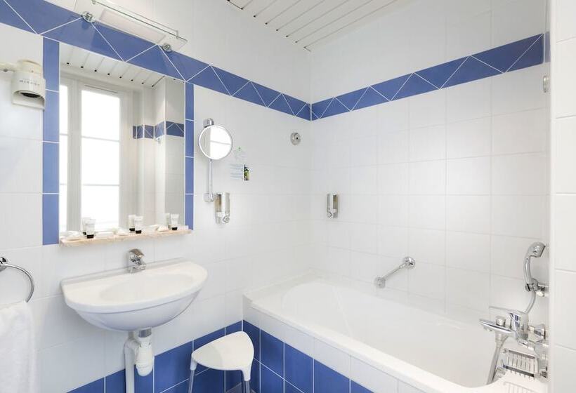 スタンダードトリプルルーム, Agate