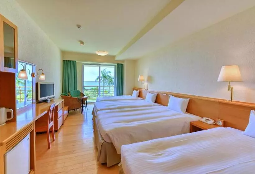 اتاق استاندارد چهار تخته با چشم‌انداز دریا, Beach Hotel Sunshine Ishigakijima