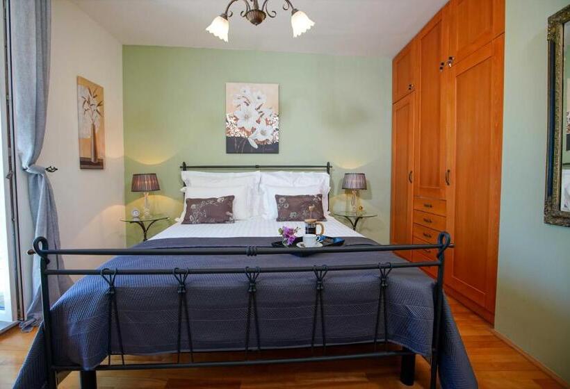 דירה בת חדר שינה 1 עם מרפסת, Boutique Guest Accommodation Zephyrus