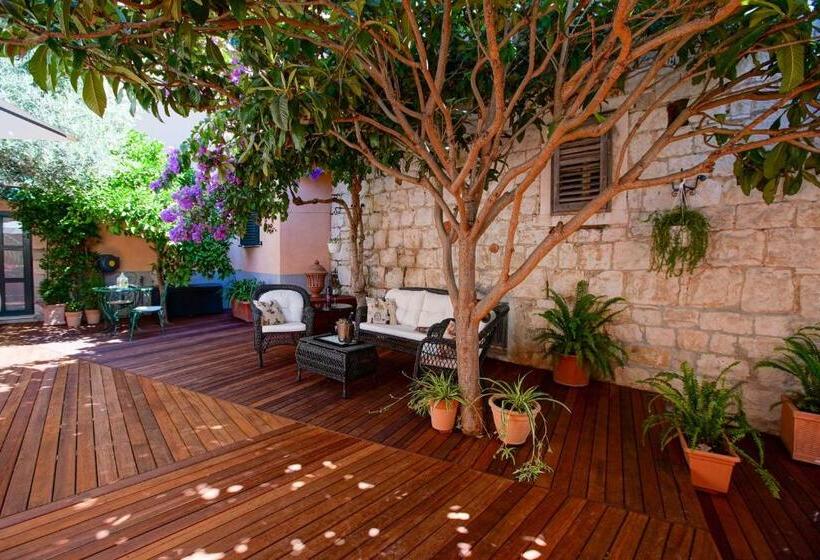 חדר סטנדרט נוף לגינה, Boutique Guest Accommodation Zephyrus