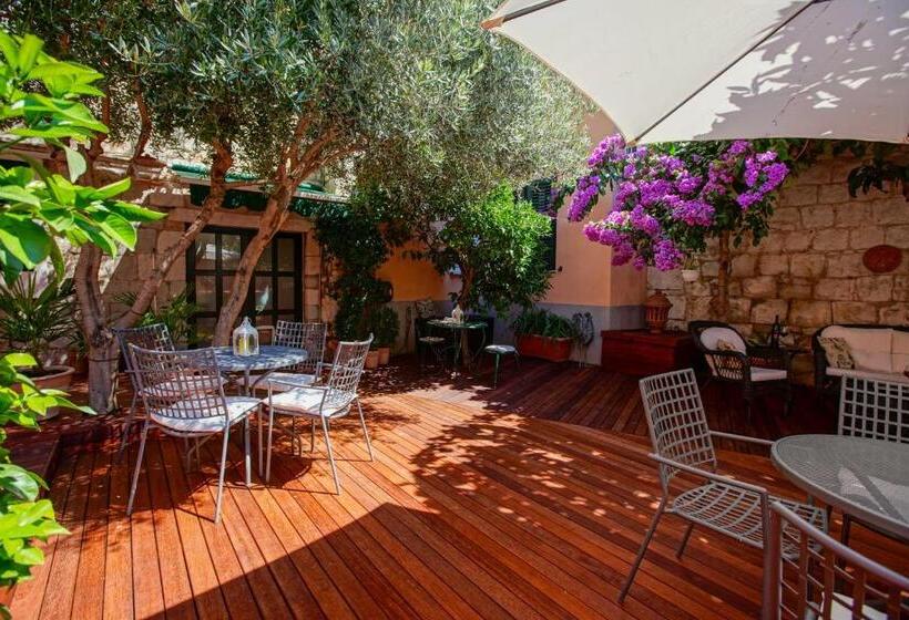 חדר סטנדרט נוף לגינה, Boutique Guest Accommodation Zephyrus