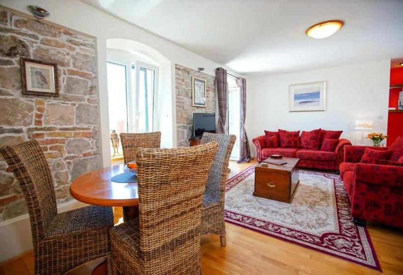 דירת שני חדרים עם מרפת, Boutique Guest Accommodation Zephyrus