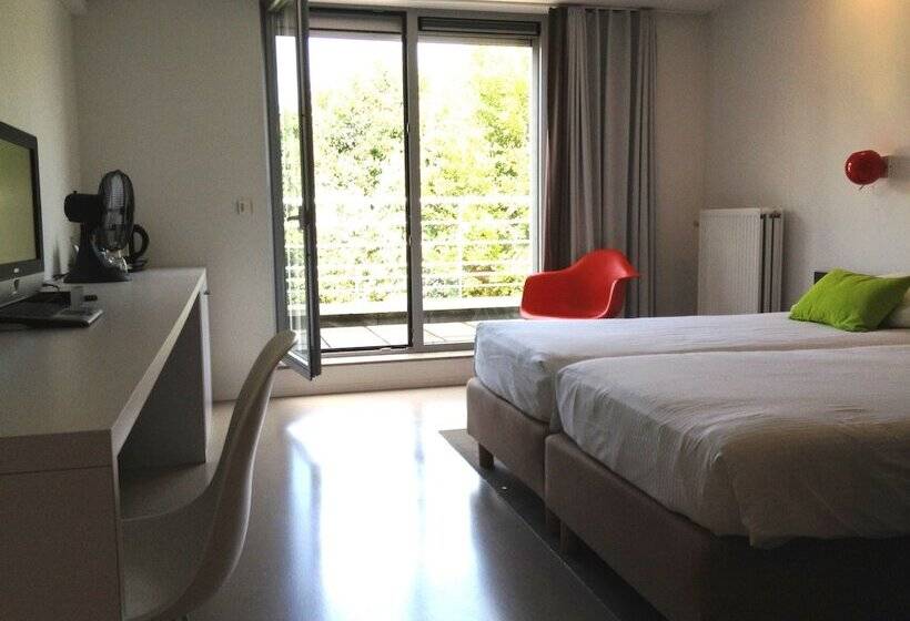 Номер Стандарт, Corbie Geel