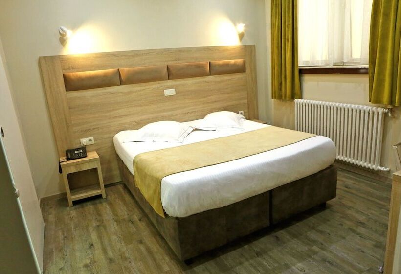 اتاق اکونومی, De France