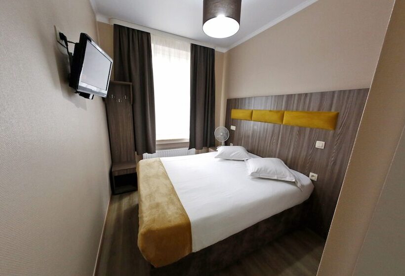 اتاق اکونومی, De France