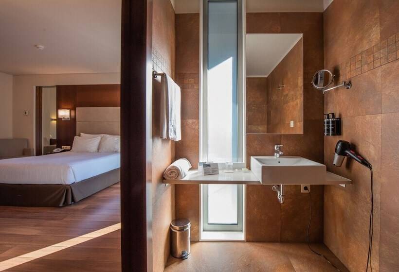 اتاق استاندارد با بالکن, Eurostars Oporto