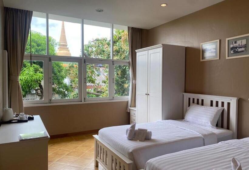 اتاق استاندارد سه نفره, Feung Nakorn Balcony Rooms And Cafe