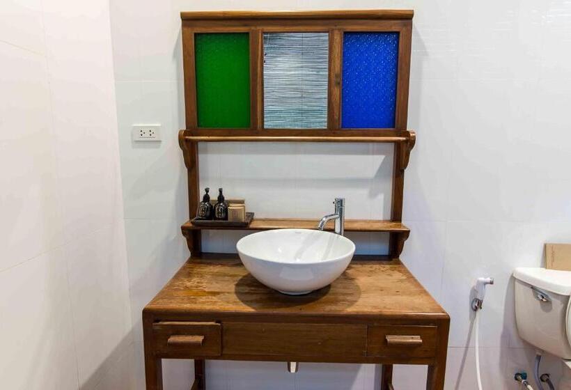 سوییت, Feung Nakorn Balcony Rooms And Cafe