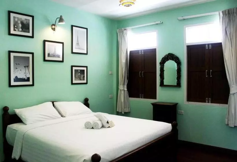 اتاق استاندارد چهار تخته, Feung Nakorn Balcony Rooms And Cafe