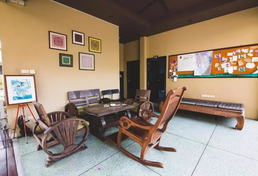 آپارتمان 2 خوابه, Feung Nakorn Balcony Rooms And Cafe