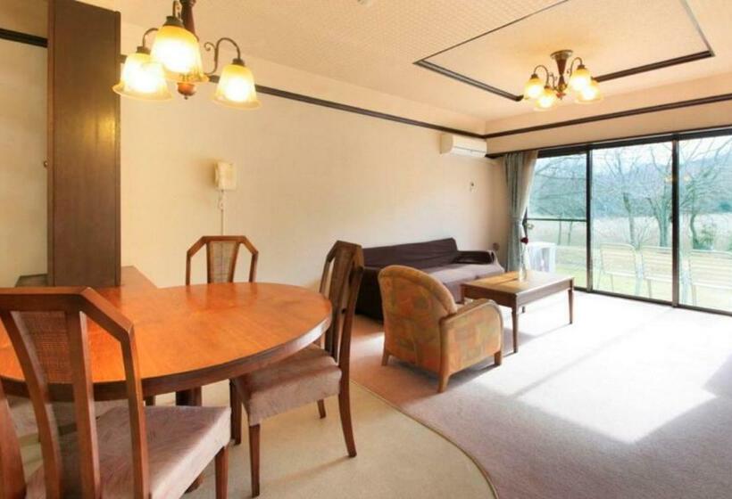 패밀리 룸, Izu Ippeki Lake Lakeside Terrace