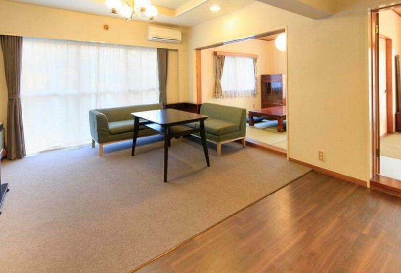 패밀리 룸, Izu Ippeki Lake Lakeside Terrace