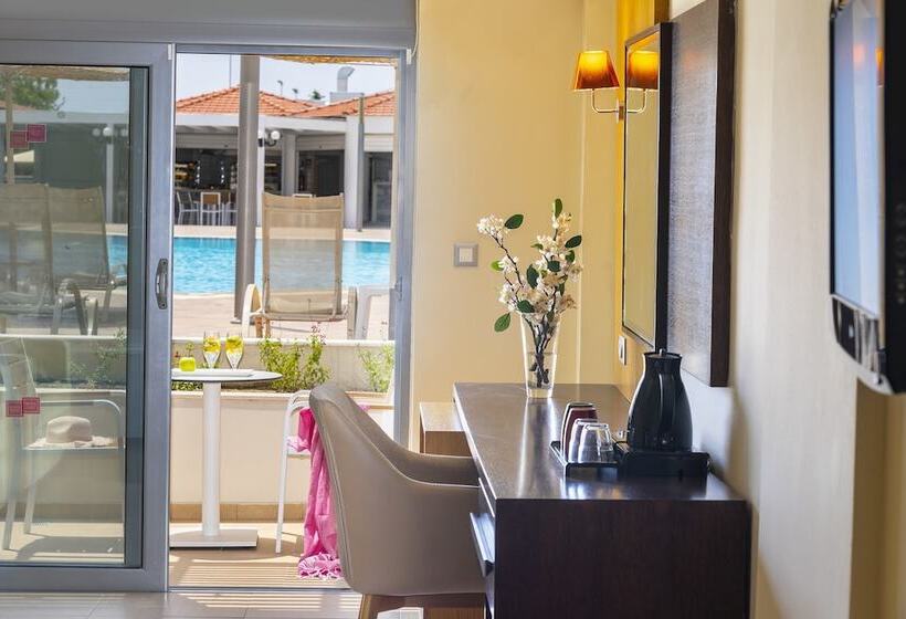 غرفة قياسية مطلّة علي حمام السباحة, Leonardo Kolymbia Resort Rhodes