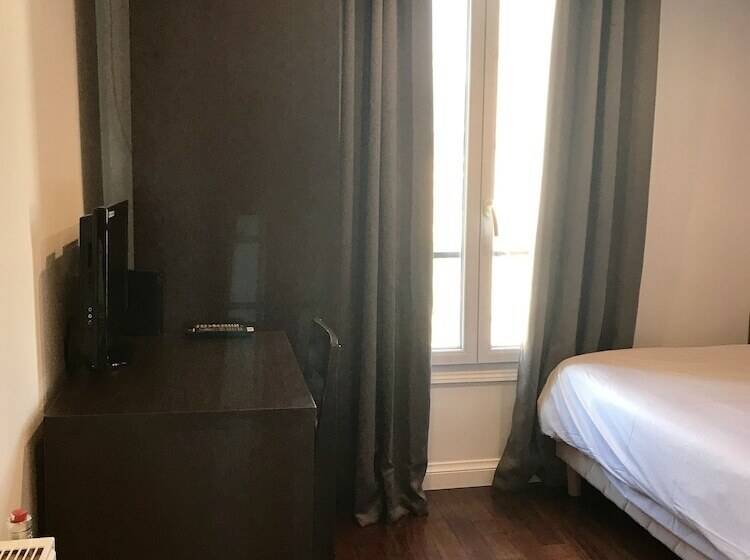 اتاق استاندارد یک نفره, Luxelthe