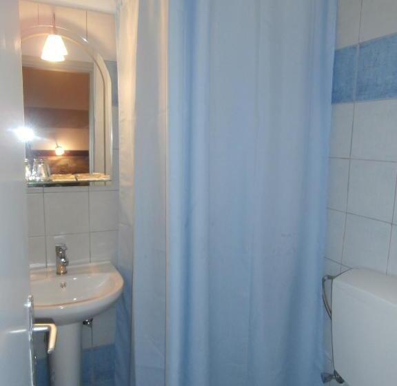 スタンダードルーム, Narkissos