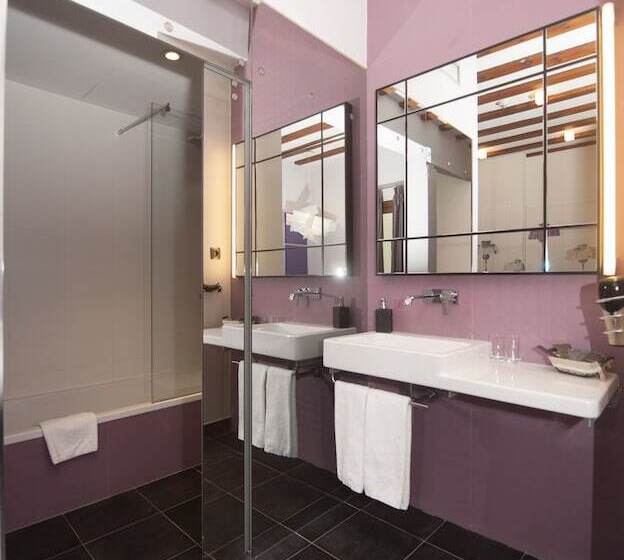 اتاق خانوادگی, Posada Del Leon De Oro Boutique