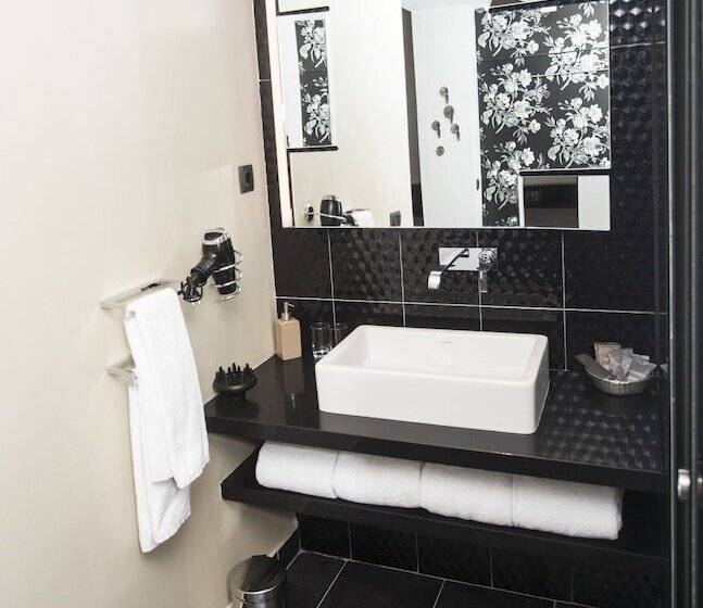 اتاق خانوادگی, Posada Del Leon De Oro Boutique