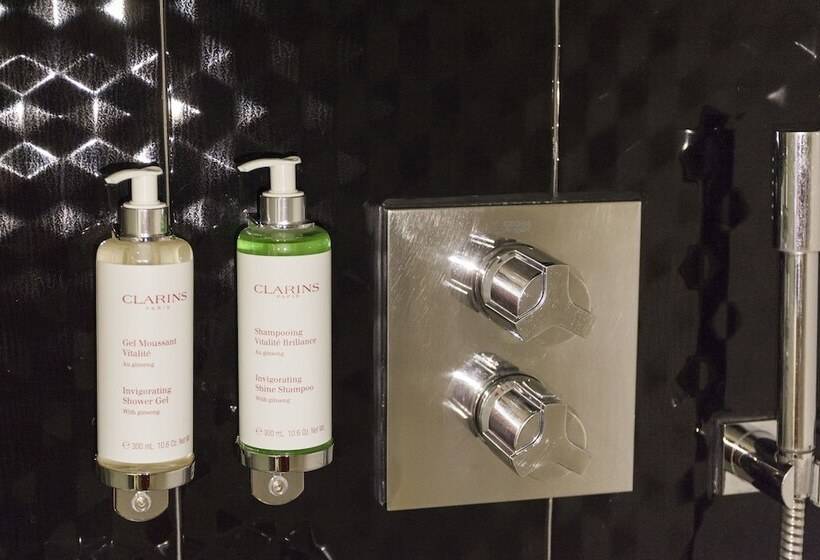 سوییت جونیور, Posada Del Leon De Oro Boutique