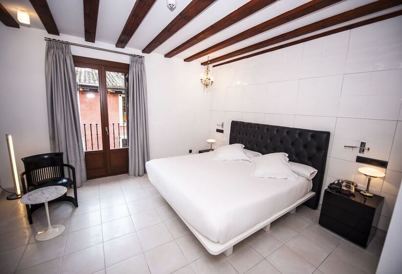 سوییت جونیور, Posada Del Leon De Oro Boutique