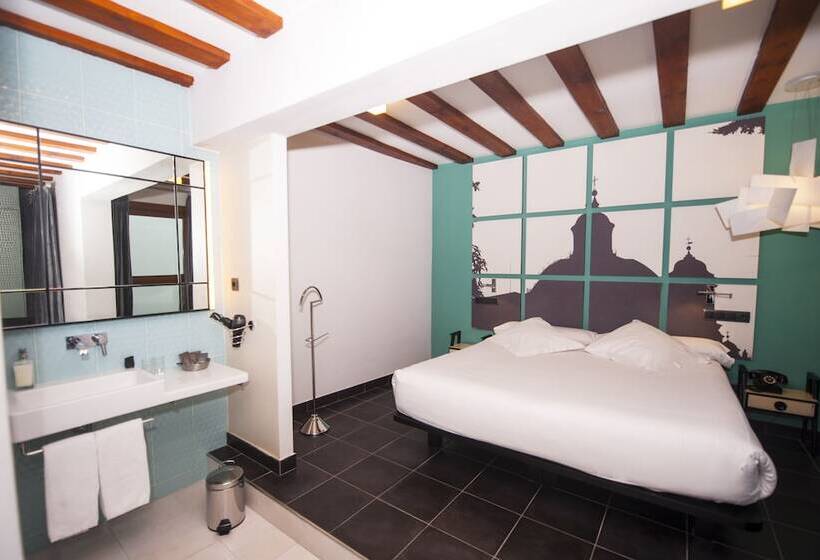 سوییت جونیور, Posada Del Leon De Oro Boutique