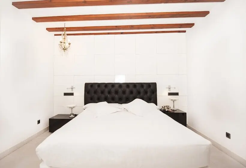 سوییت جونیور, Posada Del Leon De Oro Boutique