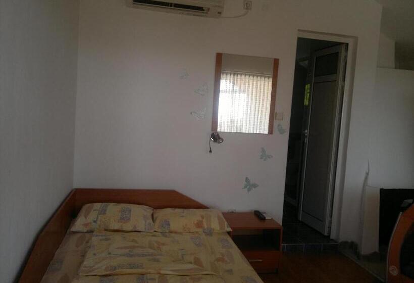 Family Suite, Poseidon