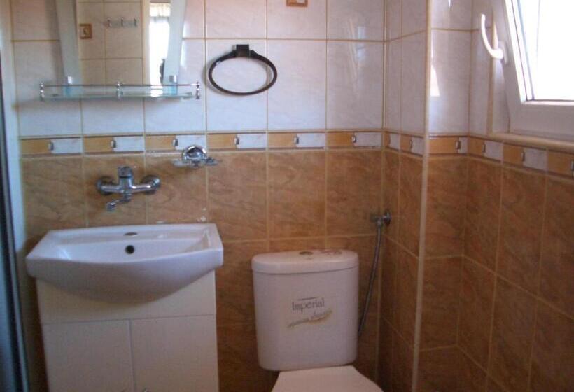 Четырехместный Номер Стандарт, Poseidon