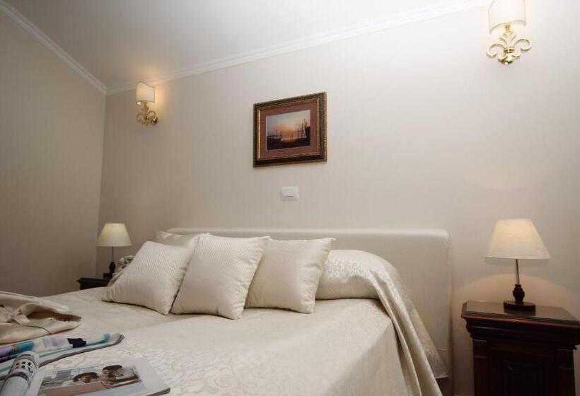 オーシャンビュースイート, Villa Triana Adults Only