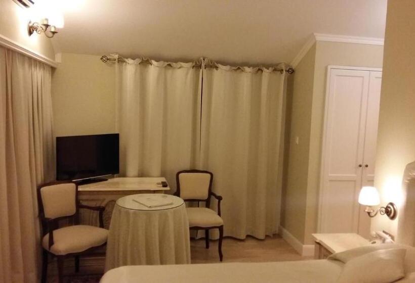 バルコニー付きスタンダードルーム, Villa Triana Adults Only