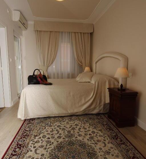 バルコニー付きスタンダードルーム, Villa Triana Adults Only