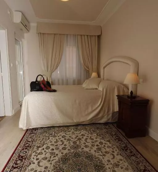 バルコニー付きスタンダードルーム, Villa Triana Adults Only
