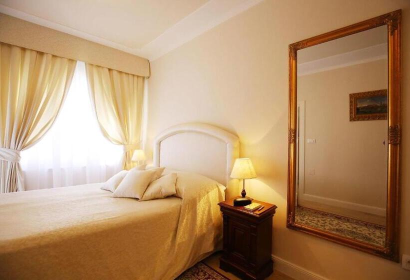 バルコニー付きスタンダードルーム, Villa Triana Adults Only