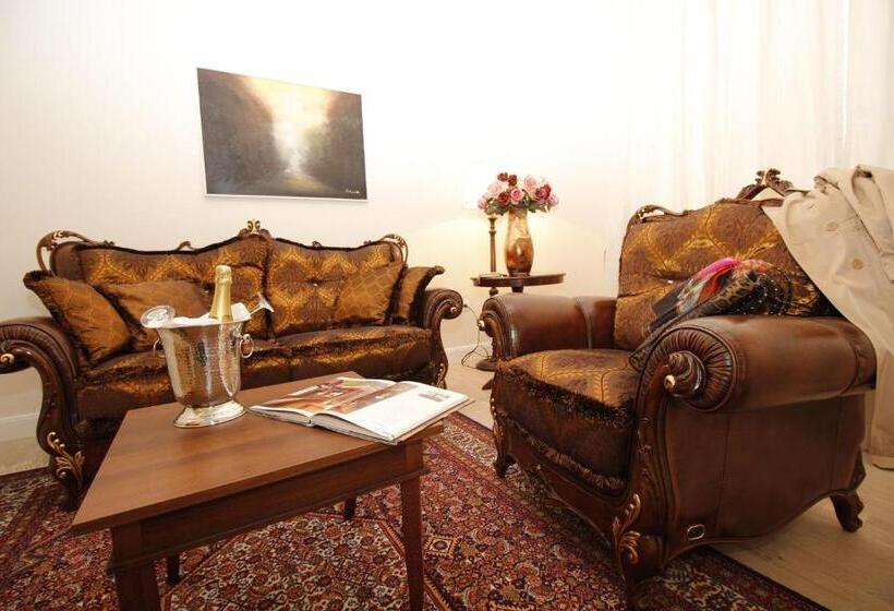 オーシャンビュースイート, Villa Triana Adults Only