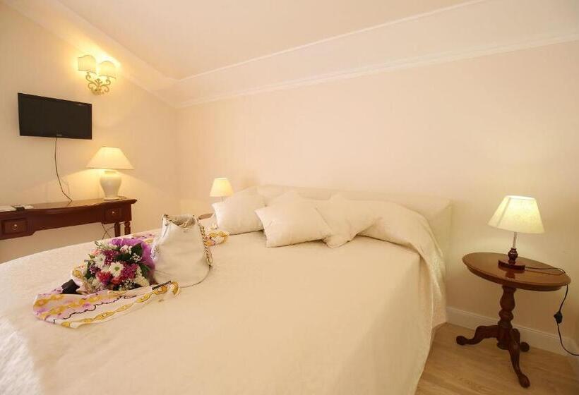 バルコニーつきオーシャンビュースーペリアルーム, Villa Triana Adults Only