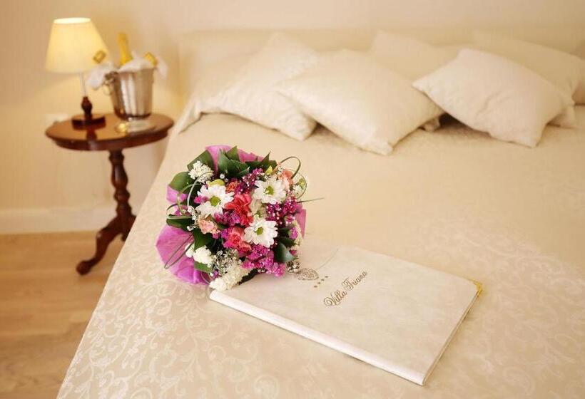 バルコニーつきオーシャンビュースーペリアルーム, Villa Triana Adults Only