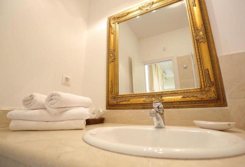 اتاق سوپریور با چشم‌انداز دریا و بالکن, Villa Triana Adults Only