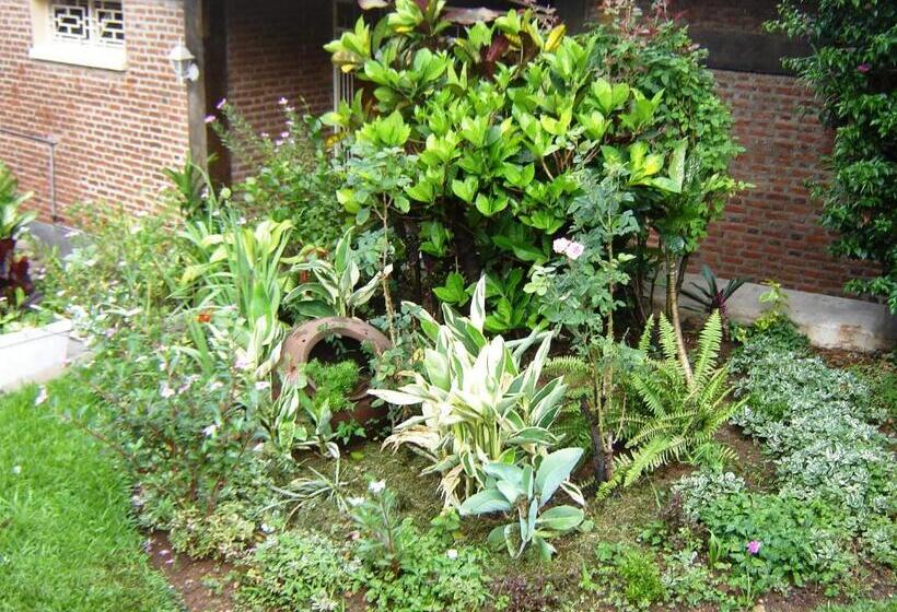 1 Bedroom Apartment Lake View, Valia Apartments In Kiriri With Panoramic View