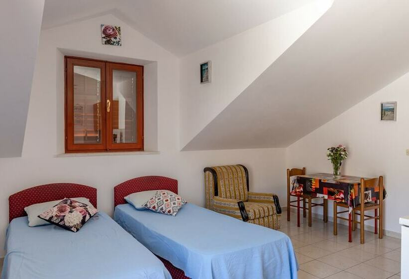 带2个卧室带海景的公寓, Villa Valjalo