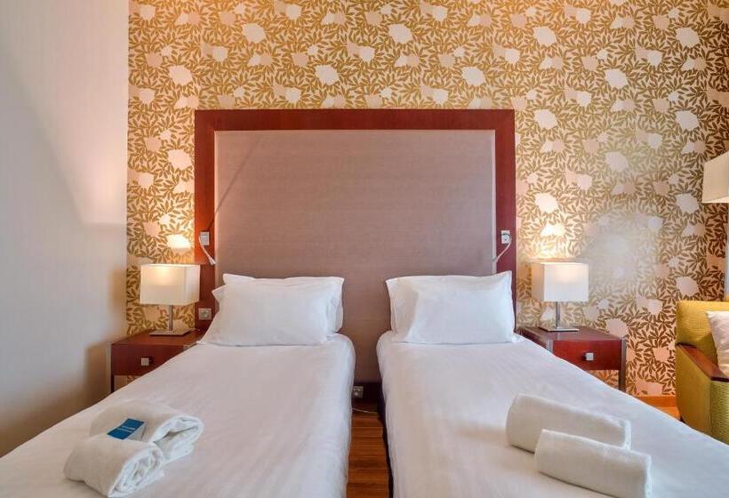 إستوديو قياسى, Clarion Paris Cdg Airport