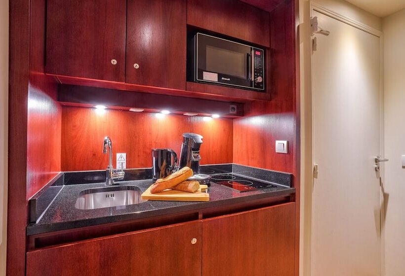 إستوديو قياسى, Clarion Paris Cdg Airport