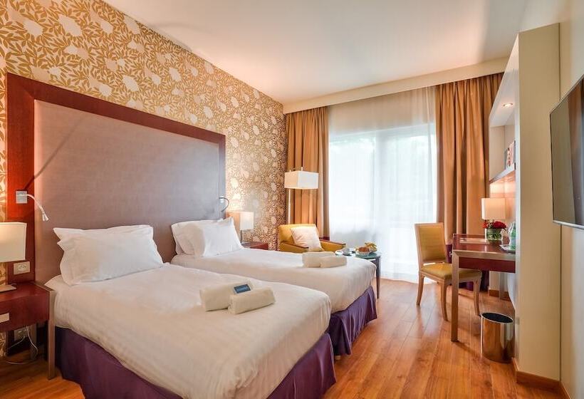 إستوديو قياسى, Clarion Paris Cdg Airport