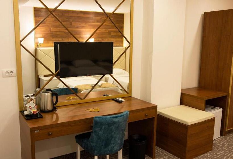 اتاق سوپریور سه تخته, Luxury Rooms Skadarlija