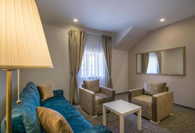 سوییت خانوادگی, Luxury Rooms Skadarlija