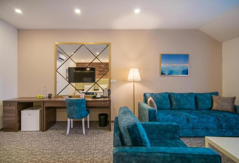 سوییت خانوادگی, Luxury Rooms Skadarlija