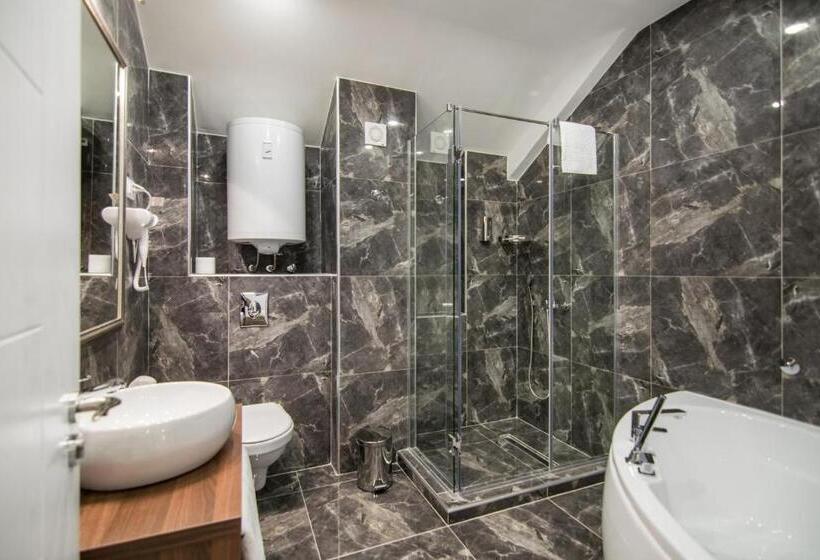 سوییت جونیور, Luxury Rooms Skadarlija